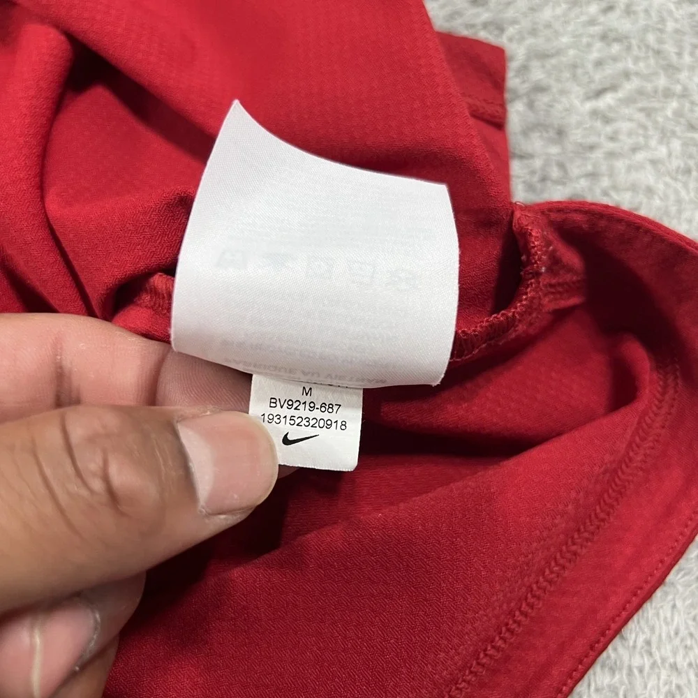 Nike Tiger Woods Polo Shirt Mens Medium Sunday Red Blade Collar Golf BV9219